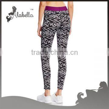 New Look Women's Zig Zag Print Pant Skinny Sports Trousers photo-2