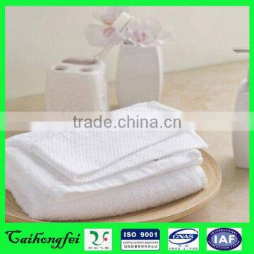 Cheap wholesale customized luxury cotton square towel