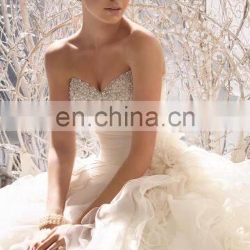 Lastest dreamily ruffled A-line wedding dress