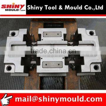 Plastic Injection Mould for Car Windshield Wipers