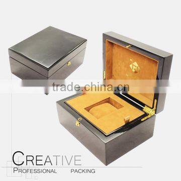 High gloss black Finish single Wooden Watch Box