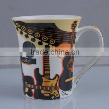 Customized Environmental protection material christmas musical mugs by China factory