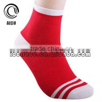 2014 Wholesale Tube Red Men Sport Cotton Colored Custom Design Socks Mens Socks Ankle Socks