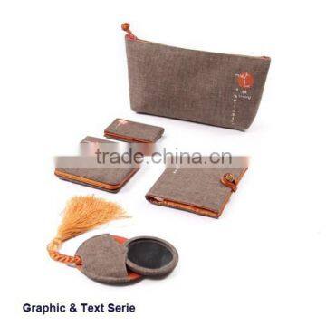 Multifunctional Cosmetic Bag With Exquisite Cloth Handicrafts photo-2