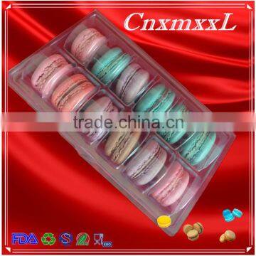 12-pack clear plastic macaron tray