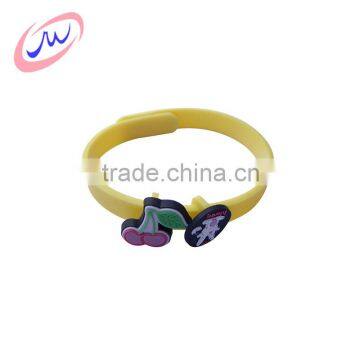Professional production best quality debossed silicone wristband for the promotion