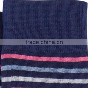 China Socks Factory Supply Fashion Mens Red and White Striped Printed Socks photo-2