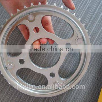China Factory 1045 Steel Material of Chain Sprocket photo-2