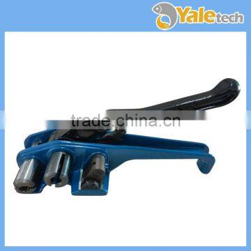Manual tensioner for 19mm strap