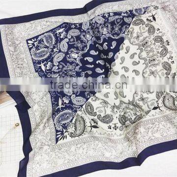 Custom Design High Quality Printing Fashion Silk Scarf photo-3