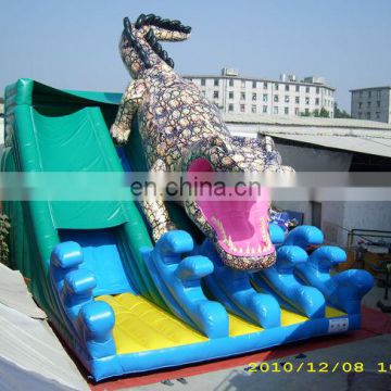 2013 hot-selling giant crocodile inflatable slide