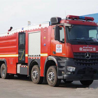 The Mercedes-Benz Arocs 18-ton Foam Fire and Rescue Truck. photo-5