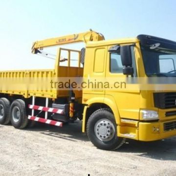 SINOTRUK HOWO crane truck mounted lifting crane the loader truck for sale