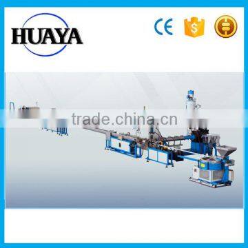 Inline drip irrigation pipe making machine with round emitters