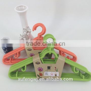 Wholesale Color Environmental protection material plastic hanger for clothes