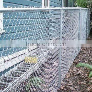 10 feet high, 9 gauge, 50 mm x 50 mm, 50 feet long chain link fence /cerca de alambre