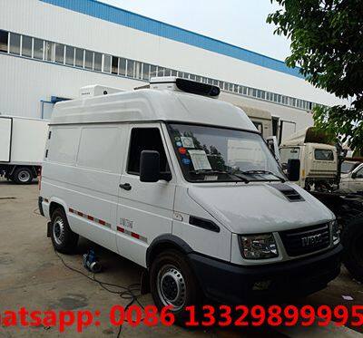 Good Price IVECO Brand 4*2 Refrigerated Minivan Car for Sale,