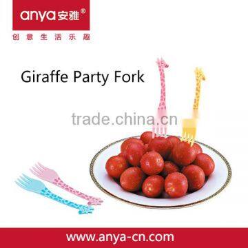 D708 creative cartoon giraffe party fruit fork & dessert forks set (PC plastic fork)