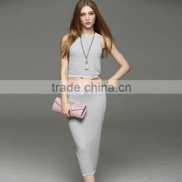 Lady's Knitted Round-neck Sleeveless Suit