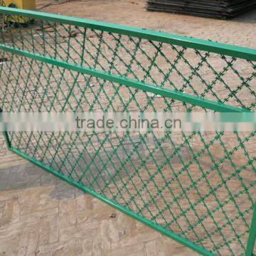 Chinese supplier BTO-60 good quality PVC razor barbed wire for protection