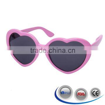 2016 latest heart-shaped design funny sunglasses for kids