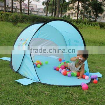 Portable beach pop up child play tent