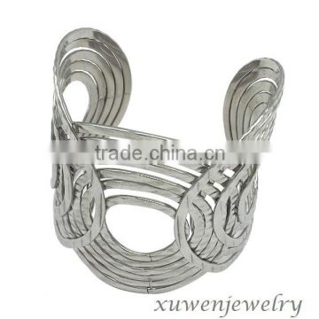 wide polished stainless steel latest trend bangles