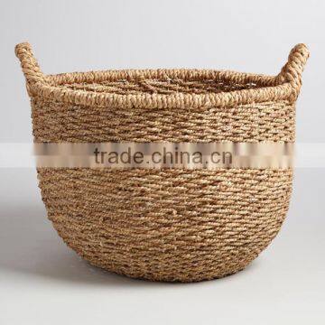 High-capacity natural seagrass tote basket