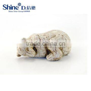 Cute Polyresin polar bear statue animal sculpture for home decoration