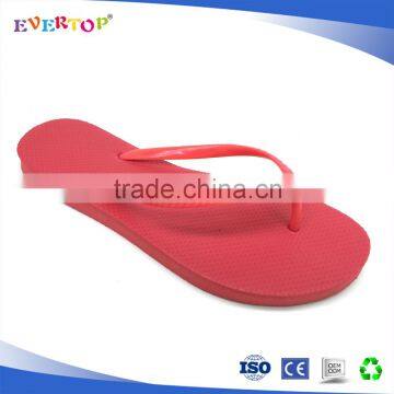 Simple design nude color cheap summer thong red flip flops platform beach sandals