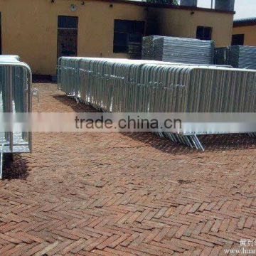 traffic barrier with feet/mobile fence/portable fence (professional manufacturer)