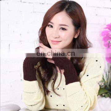 Wholesale Autumn and Winter Half Acrylic Gloves Hook Flower Type Knitting Women Warm Gloves photo-4