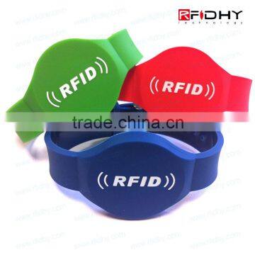 Printed Silicone Wristbands Tag RFID Wristbands for Amusement Parks photo-3