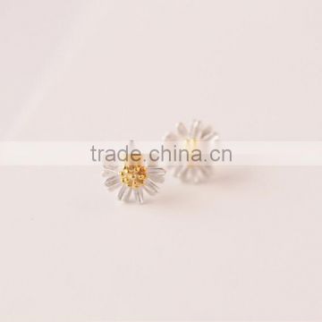 Gold and silver Sterling silver tiny daisy stud earring jewlery for bridesmaid gifts