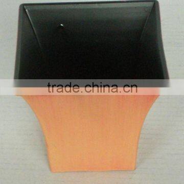 Square plastic flower pot