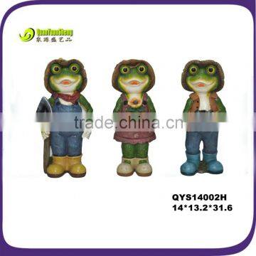 hardworking frog garden resin statues