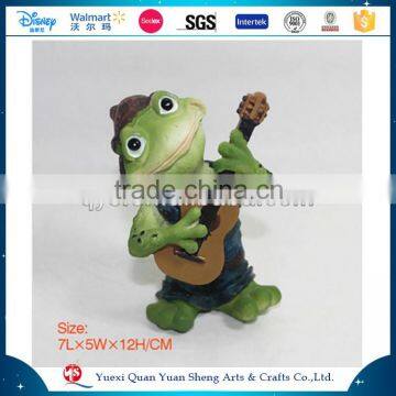 Resin frog garden decoration