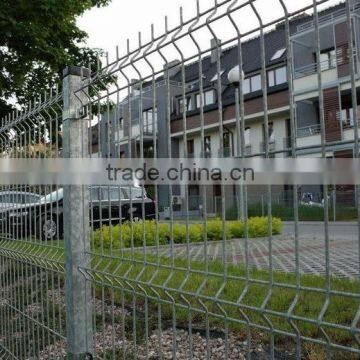 Powder coated corrosion resistant welded wire mesh fence panel