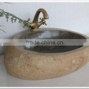 Natural pebble stone sink