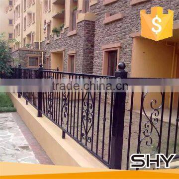 Appartment use wrought iron fence enclosure