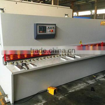 hydraulic shearing machine with foot operated shear