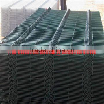 PVC Coated Euro Metal Decorative V Pressed Weld Mesh Fencing