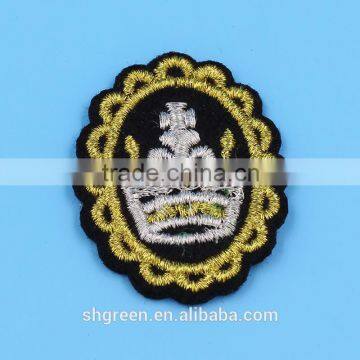 Perfect handfeeling metallic golden thread embroidery patch