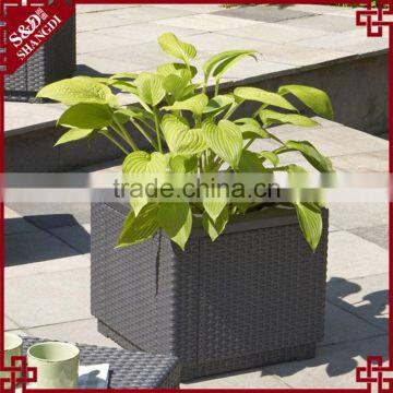 UV-resistant Outdoor Garden Resin Rattan Square Garlic Planter Sale photo-4
