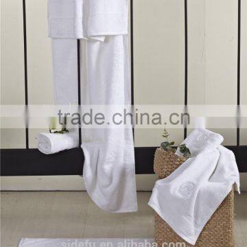 Customized Hotel Supplies White Jacquard Cotton Embroidery Bath Towels Manufacture