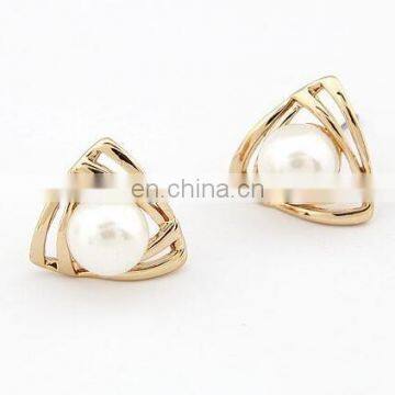 Korean Jewelry Sweet and Romantic and Lovely and Generous Temperament Imitation Pearl Earring Hollow Triangle Earring photo-4