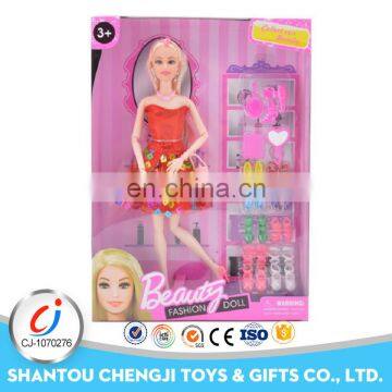 China manufacture fashion set plastic cute surprise doll