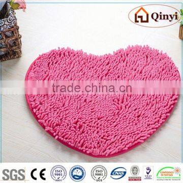 Pink heart-shape chenille carpet china suppliers