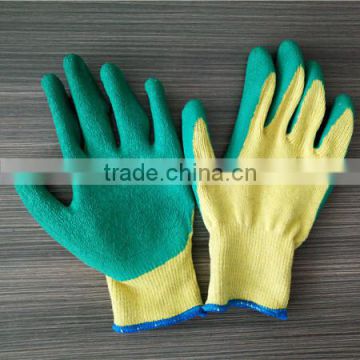 Latex coated cotton gloves with crinkle/weight lifting gloves