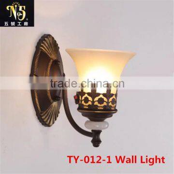 2016 hot sale new design iron light with flower lampshade led light for dining room for home